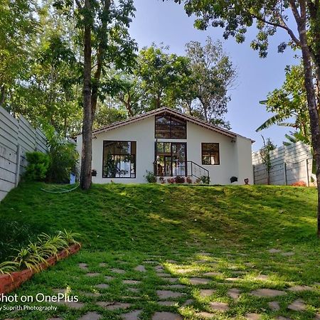 Aakriti Homestay Chikmagalūr Exterior foto